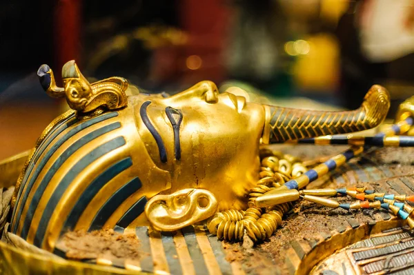 Mask of pharaoh Tutankhamun