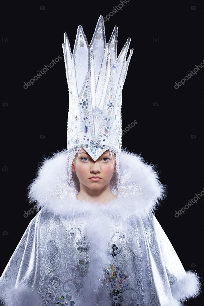 Как сделать костюм снежной королевы фото
