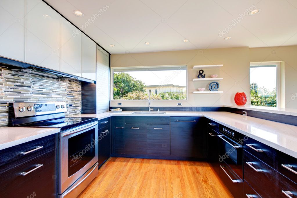 Ontwerp van de kamer van de moderne keuken — stockfoto © iriana88w ...
