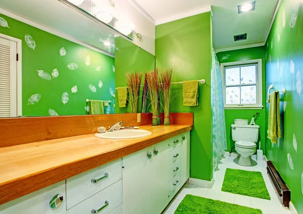 Bright green bathroom