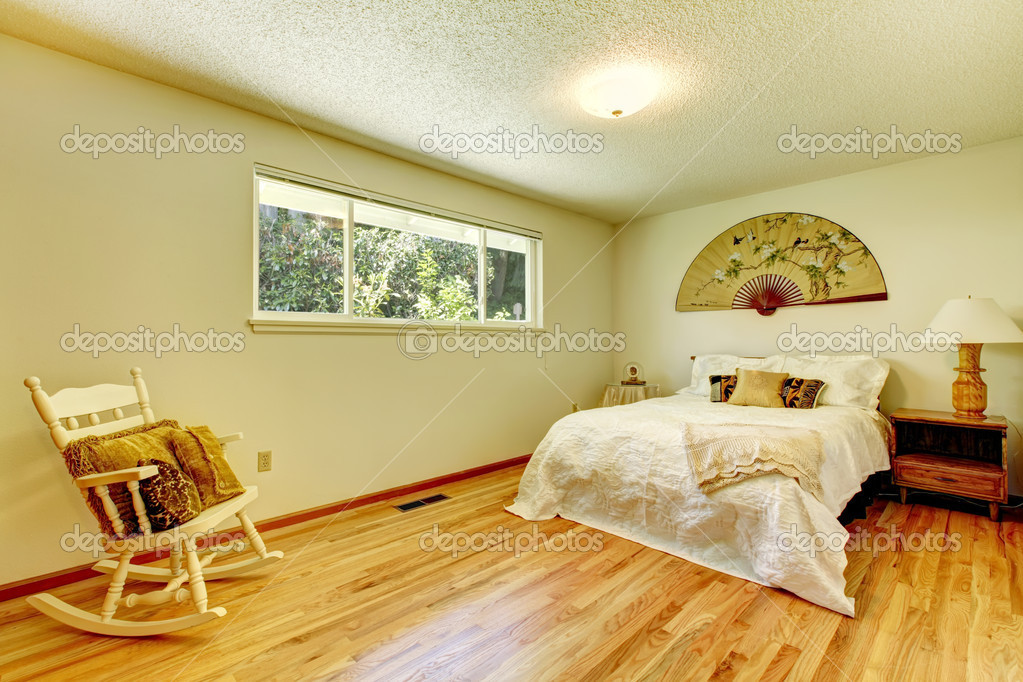 Schlafzimmer einrichtung mit asiatische stilelemente — stockfoto ...