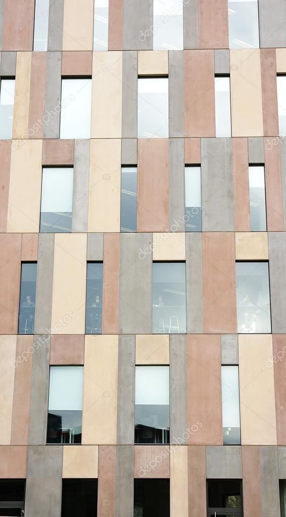 Facciata di un edificio moderno a barcellona per texture e sfondi ... Architetture moderne sfondo