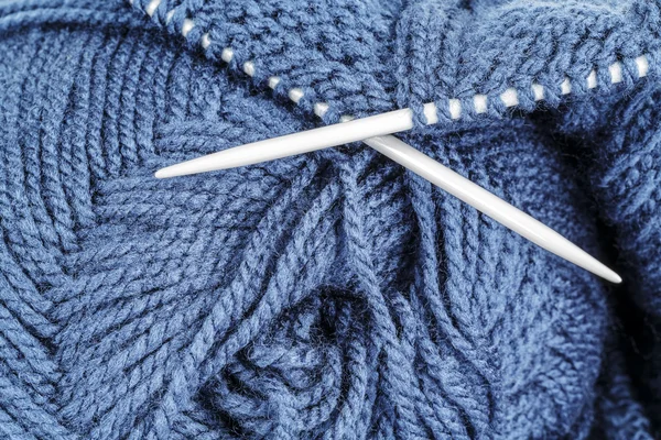 Woolen thread and knitting needle