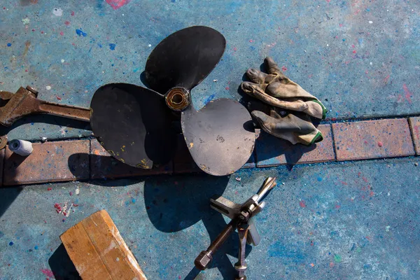 Boat propeller improvement repair tools and gloves