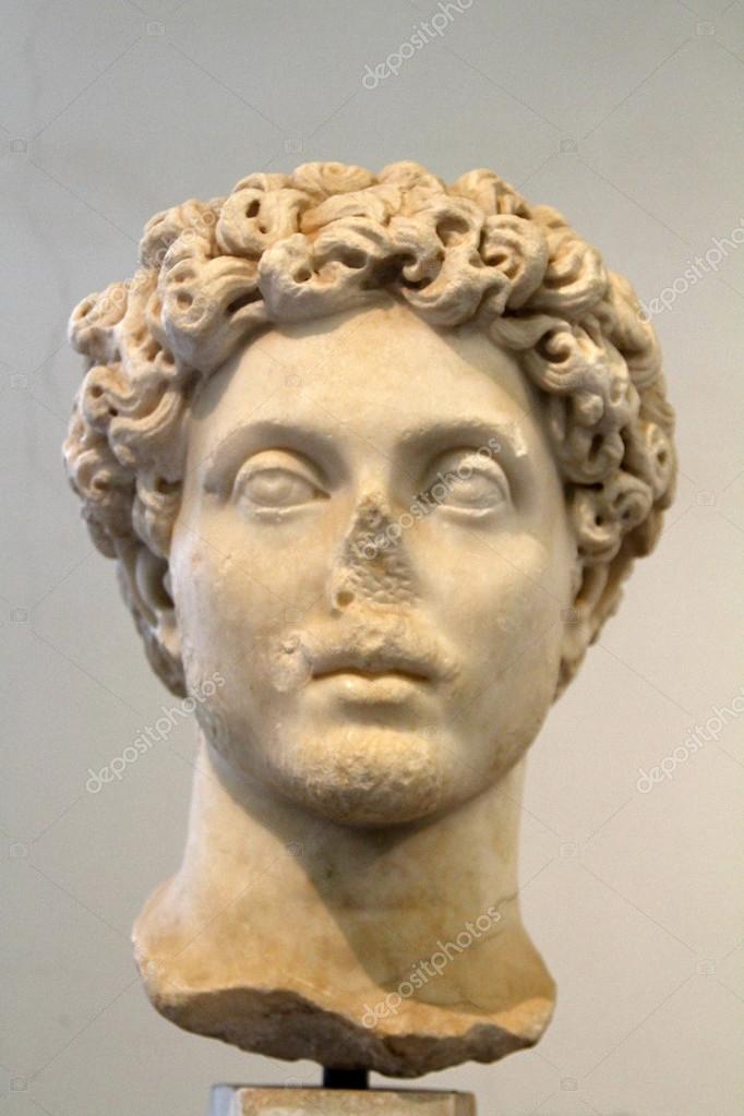 Ancient roman statue head — Stock Photo © membio 29281889