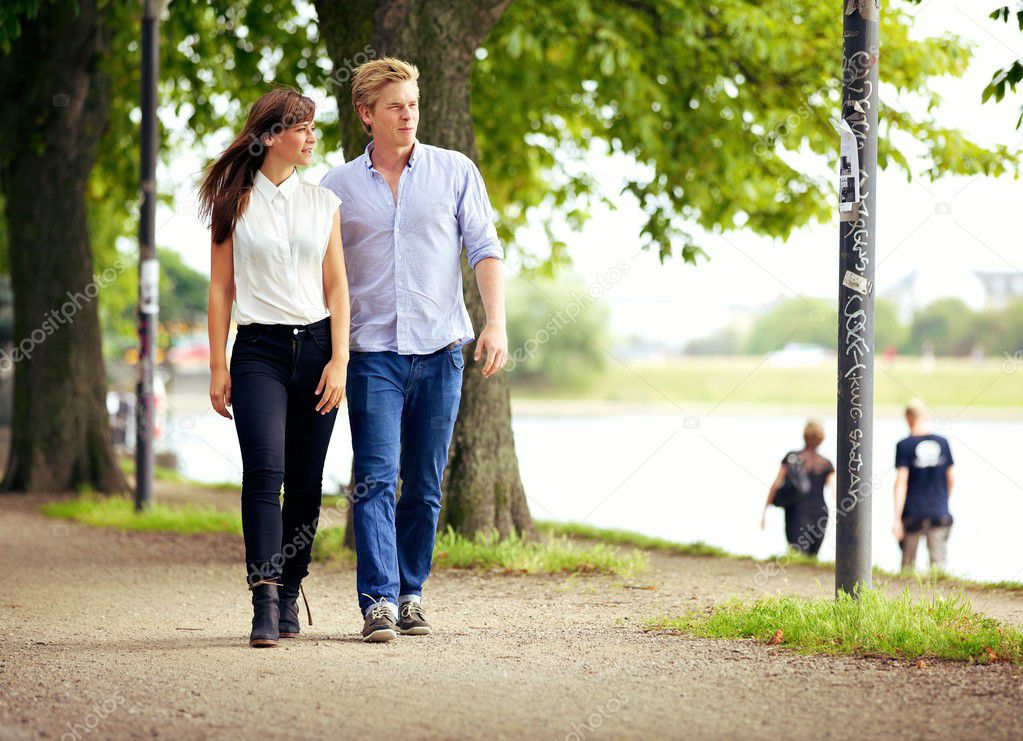 Pareja mujer paseo Pareja mujer paseo