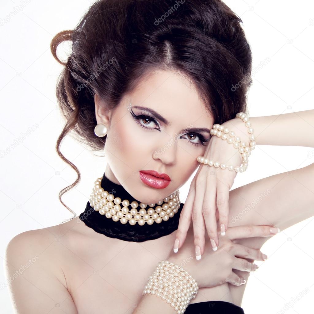 Fashion Beautiful Woman Jewelry And 4