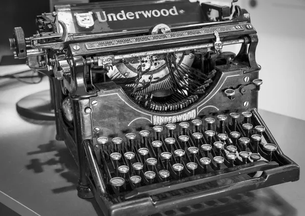 古董手动安德伍德打字机 - 图库照片KarSol#24