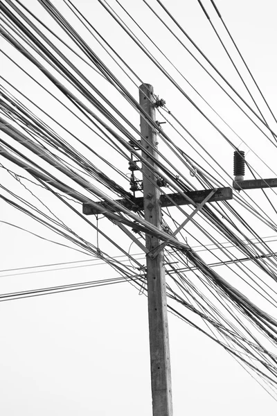 Electricity pole