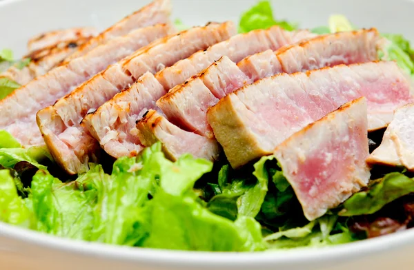 Tuna salad with fresh tuna fillets