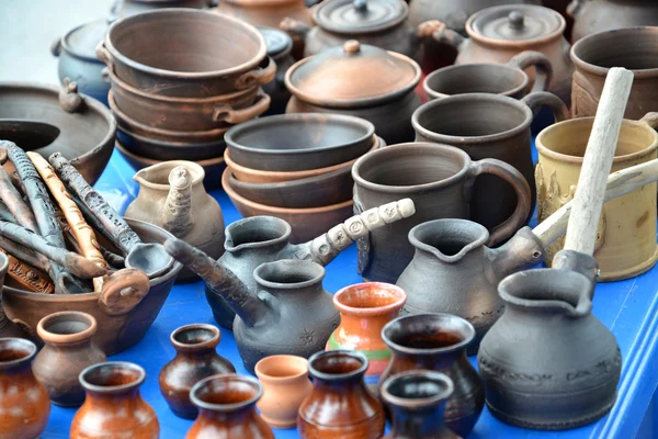 Ceramic ware of handwork