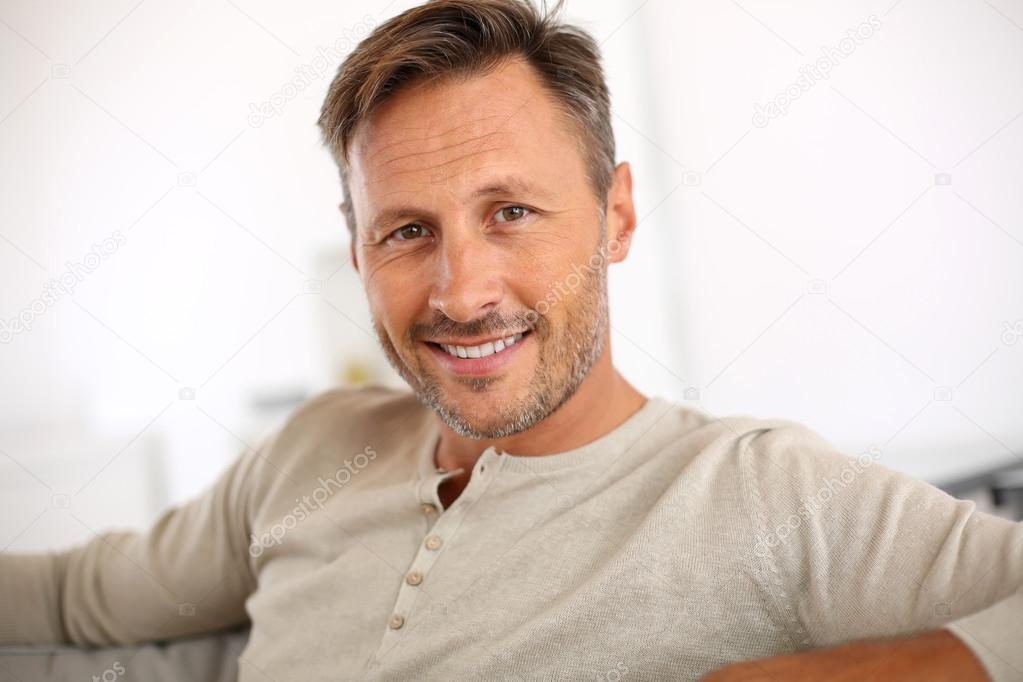 Divorced Late A In His Dating 40s Man Divorced Late A In His Dating 40s Man