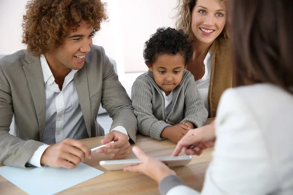 Family meeting real-estate agent