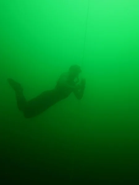 Free diving left