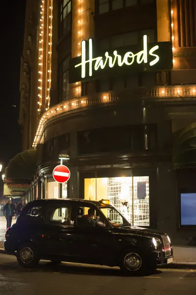 Harrods department store and taxi