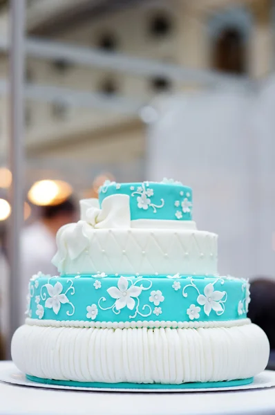 Delicious turquoise wedding cake