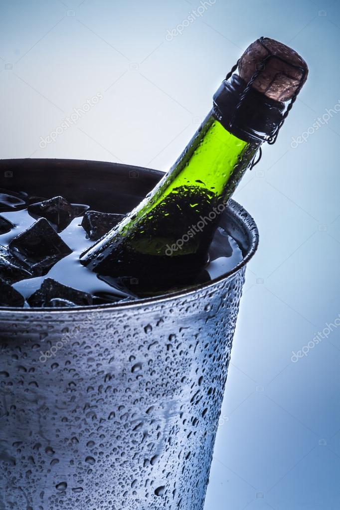 Ice cold champagne videos Ice cold champagne videos