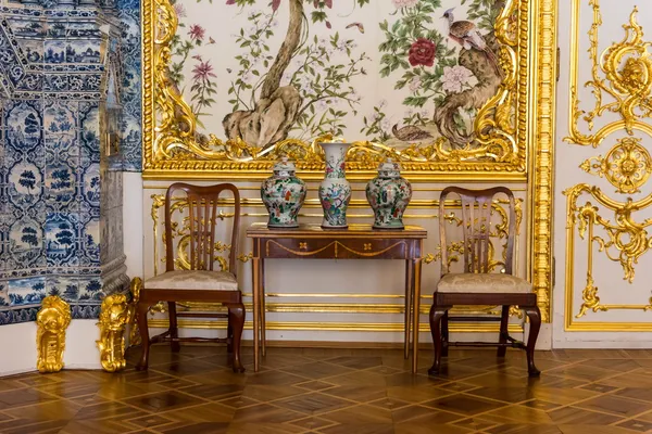 Emperor dining table set in Russia