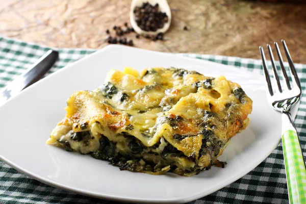 Lasagne with spinach and ricotta