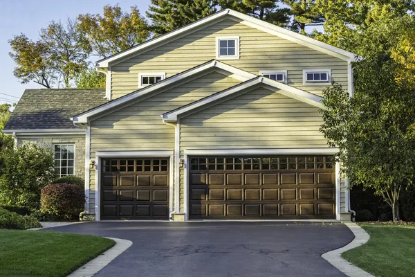 Traditional AmericHome with Garage