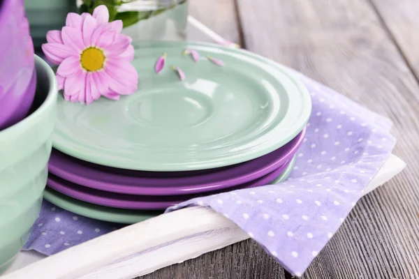 Bright dishes with flowers