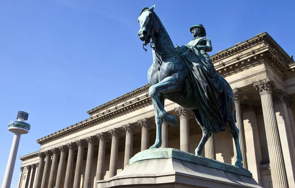 Queen Victoria Statue outside St. George's Hall in Liverpool