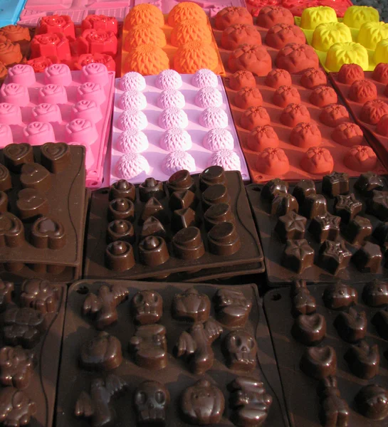 Material silicone mould to create cakes and cookies