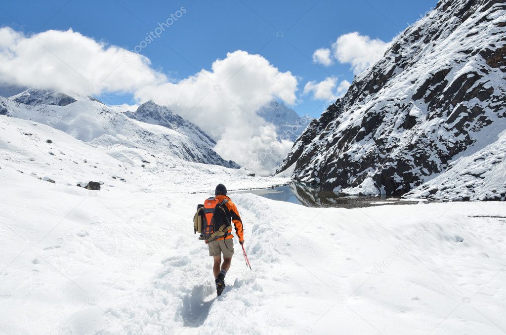 http://ko.depositphotos.com/35490945/stock-photo-nepal-trekking-in-the-himalayas.html 네팔, 히말라야, 트레킹 관광 흔적은 — 스톡 사진 © irinabal18 #35490945