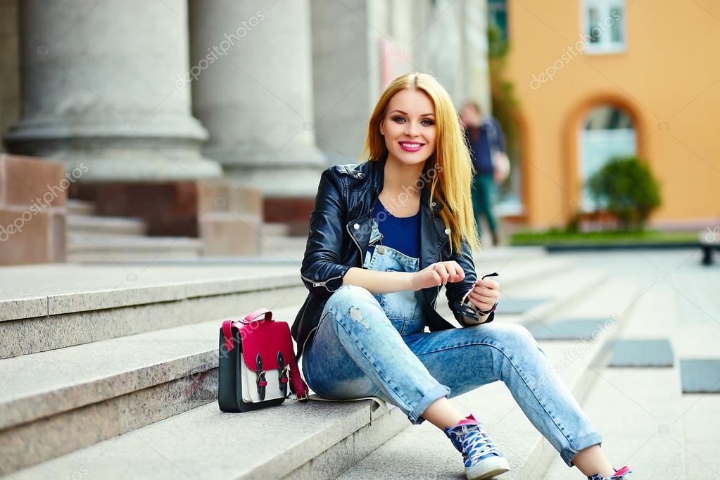 Фото молодых и модных девушек Фото молодых и модных девушек