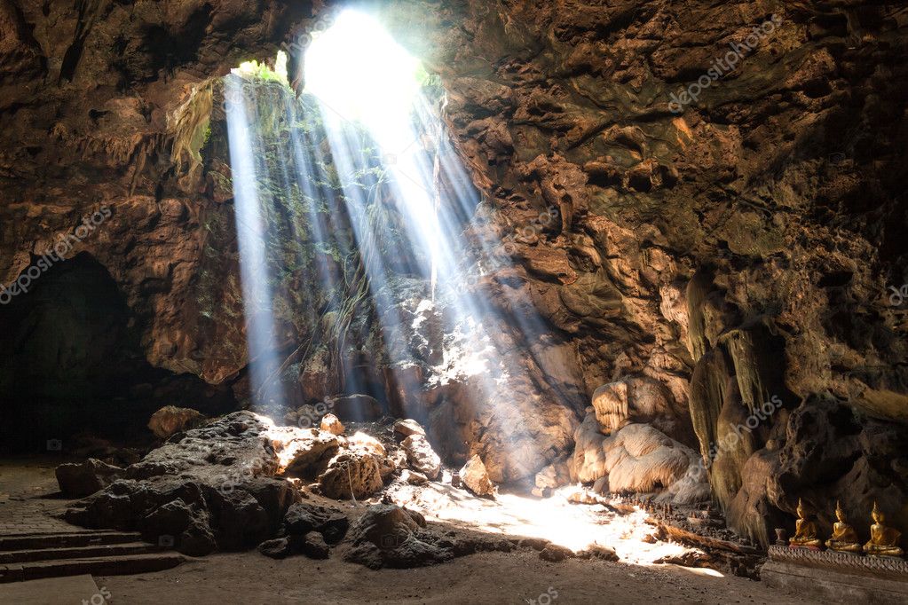 depositphotos_32137915-Sun-Light-in-the-cave.jpg