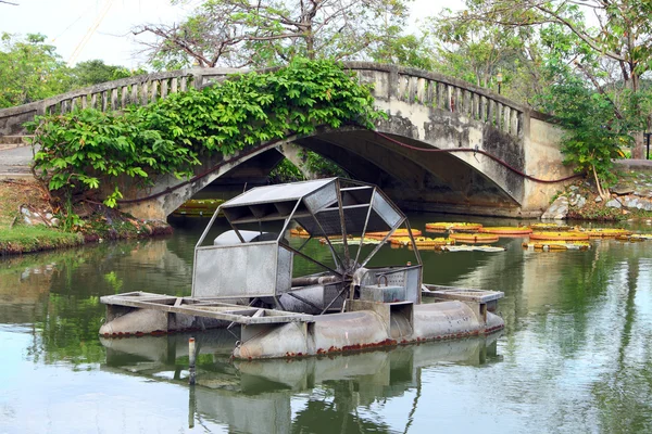 Metal water wheel