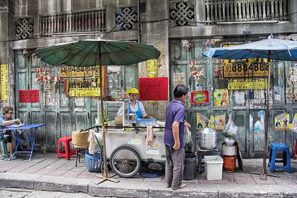 BANGKOK, THAILAND-OCTOBER 26TH 2013: A street kitchen in Chinato