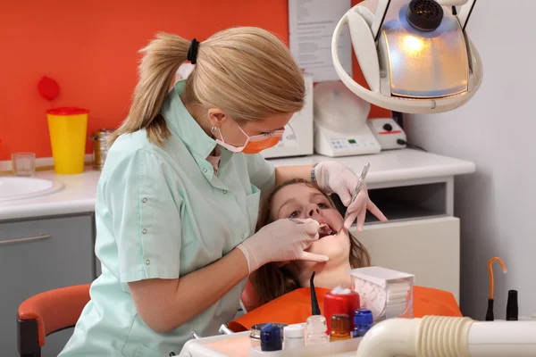 Dental procedure, tooth examine