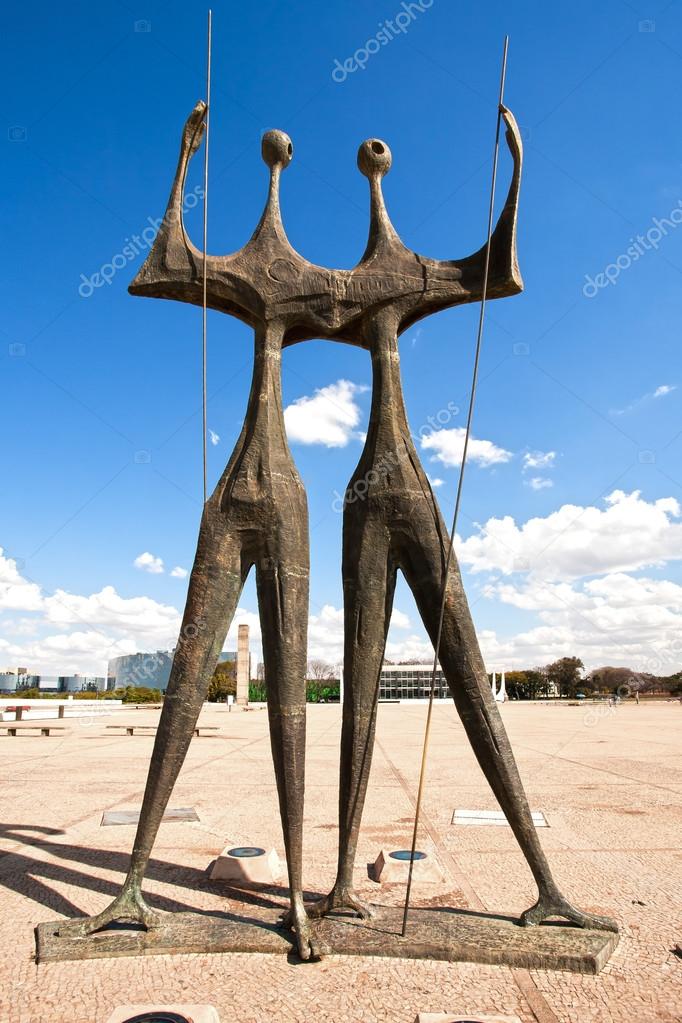 Resultado de imagem para estatua candangos brasilia