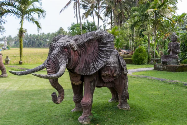 depositphotos_48673927-Elephant-statue-standing-on-at-park.jpg