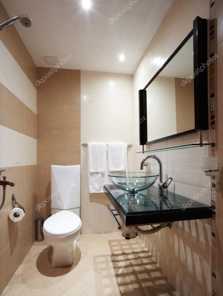 Modernt brun badrum — stockfotografi © mazzachi #24430451
