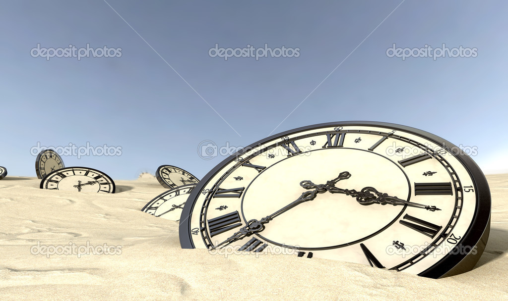 Una matriz de medio enterrado relojes antiguos diseminados en un paisaje desértico arenoso bajo un cielo azul\u2014 Foto de albund