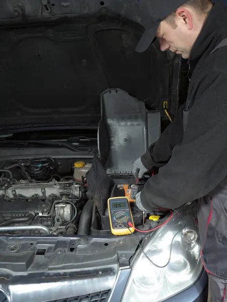 Car battery voltage checking