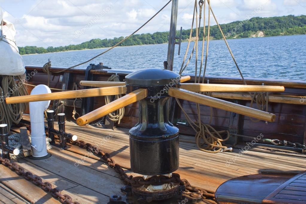 Capstan on a sailing ship — Stock Photo © Lars150961 12023124