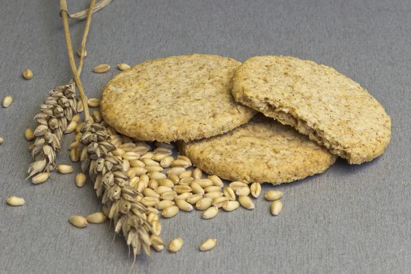 Biscuit of whole grain wheat