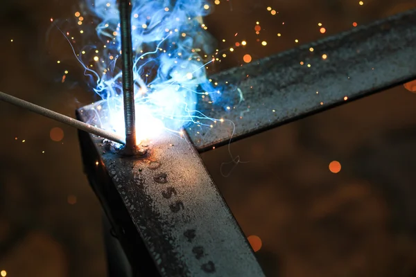 Welding with sparks