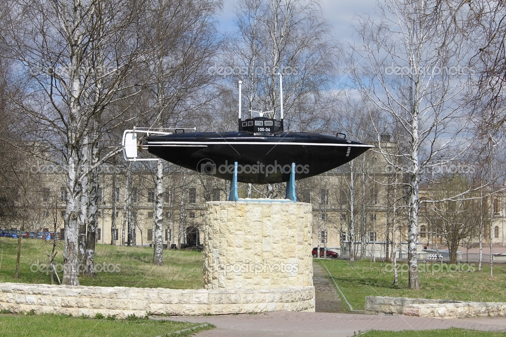 памятник первой подводной лодке в гатчине памятник первой подводной лодке в гатчине