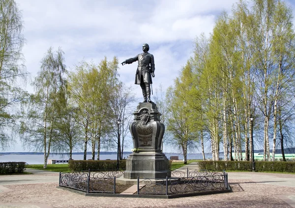 A monument to Peter the Great In Petrozavodsk