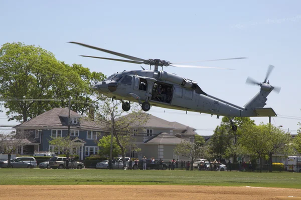 MH-60S helicopters from Helicopter Sea Combat Squadron Five with US Navy EOD team landing for mine countermeasures demonstration during Fleet Week 2014