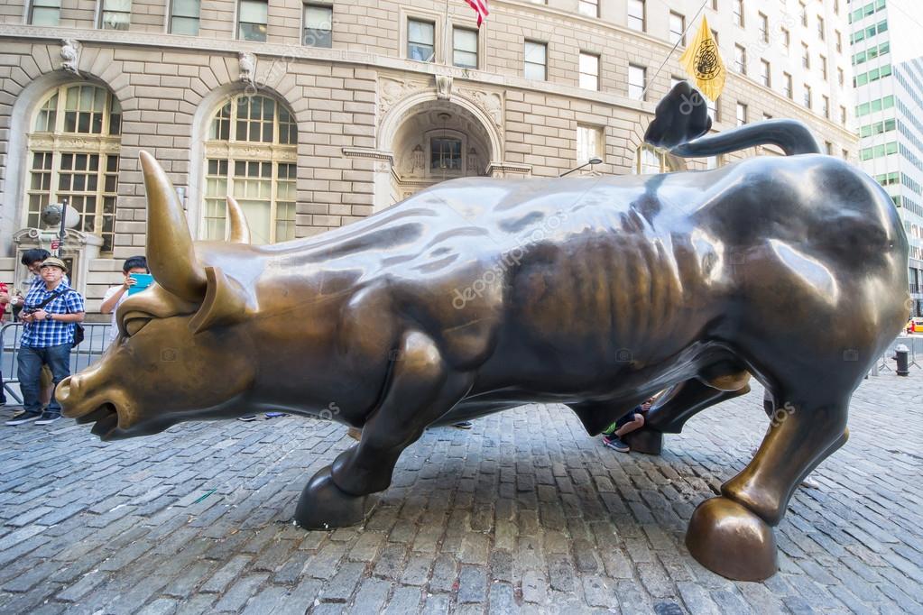 Charging bull of Wall street Stock Editorial Photo © starmaro 30983329