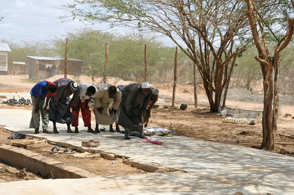 穆斯林集体礼拜外,伊斯兰教的祷告 - 图库社论