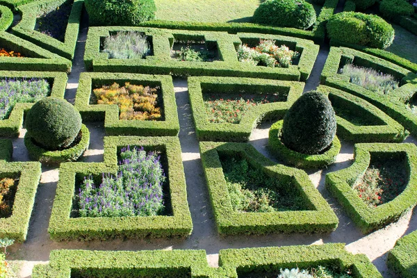 Maze garden at Pieskowa Skala Castle
