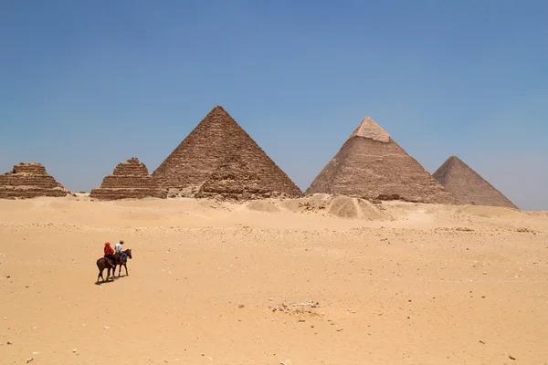 egyptian pyramids in giza