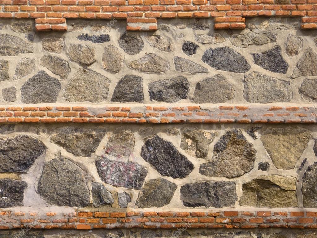 Vecchio muro di pietra e mattoni — foto stock © demachy #29065413
