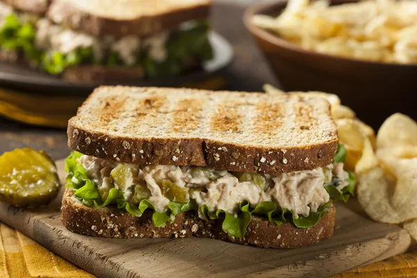 Healthy Tuna Sandwich with Lettuce